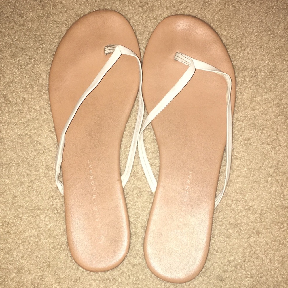 LC Lauren Conrad flip flops